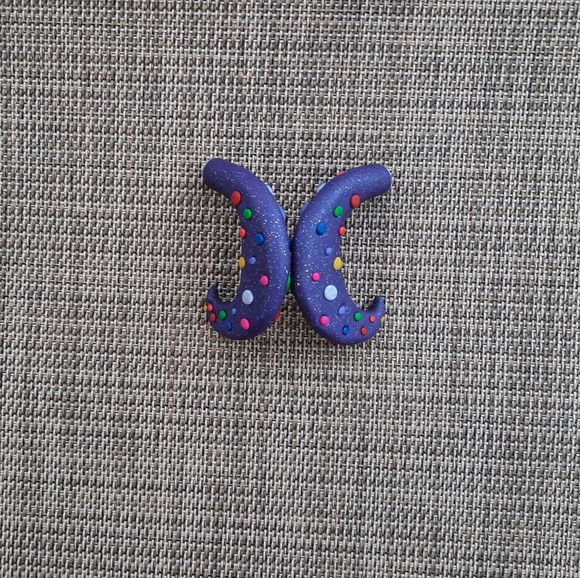 Glitter Purple Rainbow 🌈 Earrings 👑 - Picture 2 of 5